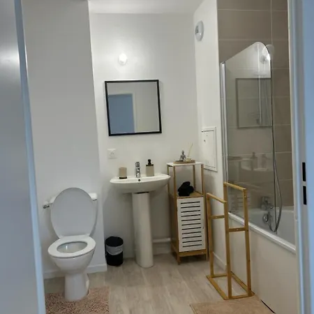 Cosy T2 Avec Balcon Proche De Cdg Et De Paris Διαμέρισμα