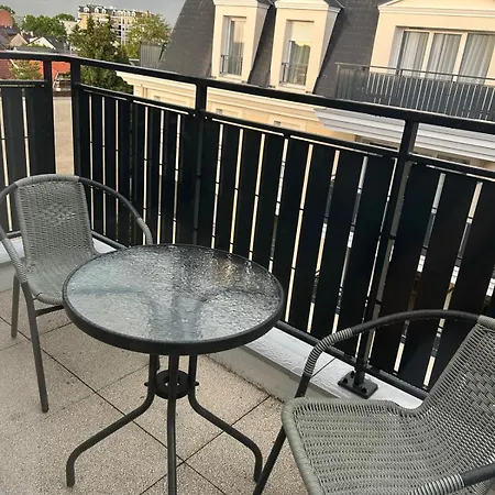 Cosy T2 Avec Balcon Proche De Cdg Et De Paris Διαμέρισμα Le Blanc-Mesnil